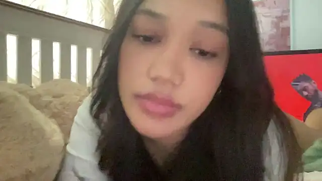 cinnabunnss online show from February 21, 1:39 am