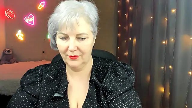 Mary-Leee online show from March 5, 4:25 pm