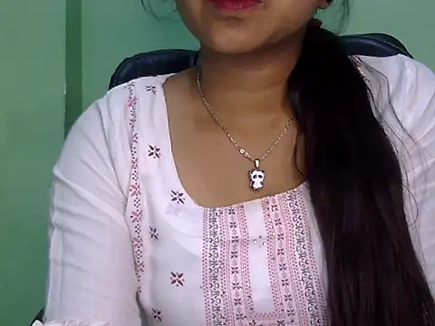 cute momo love online show from March 12, 5:54 am