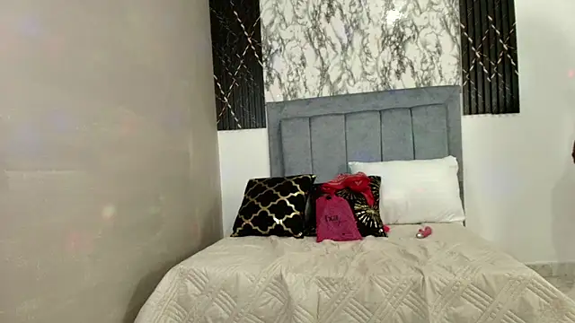 Jazminsweet 4 online show from February 24, 2:16 pm