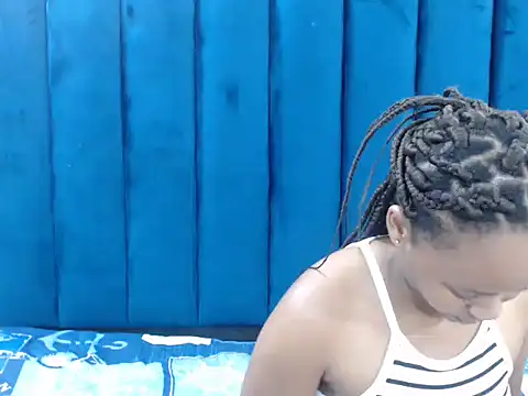 CreamyTea online show from March 21, 8:19 am