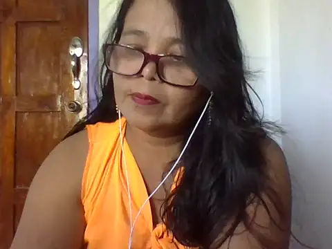 Flowerblossom123 online show from April 29, 5:32 am