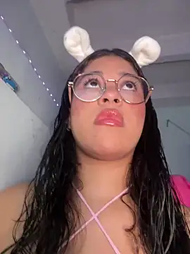  RouseXLove online show from February 26, 6:51 pm