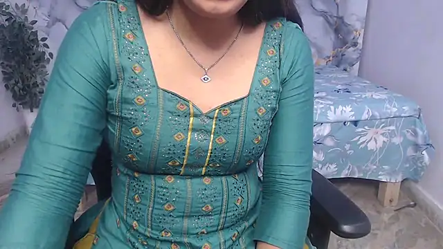 Aayesha-queen online show from July 16, 10:42 am