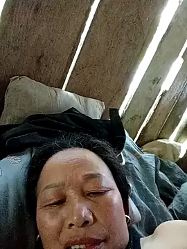 heesuu11 online show from April 7, 5:31 am