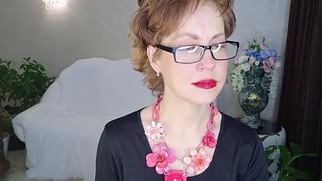 LioraWeiss online show from March 6, 7:03 am