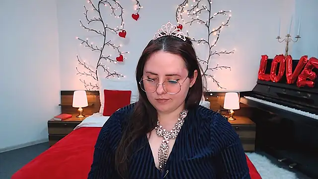 Hennessy bunny online show from March 4, 8:37 pm