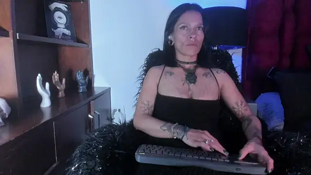 Amelie Blake online show from April 1, 6:27 pm