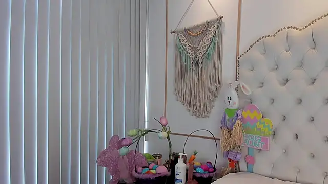 Sara funy online show from April 6, 11:44 am