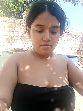 emi li82 online show from March 22, 9:32 pm