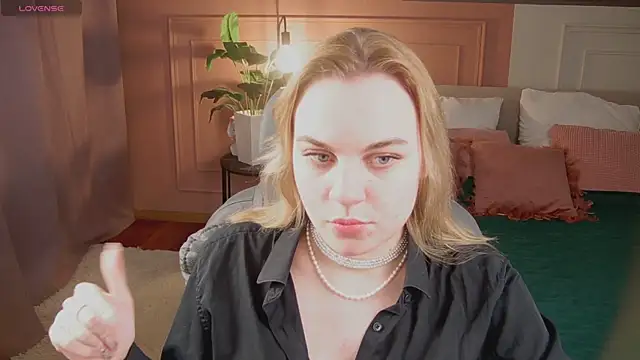 Glow Margo online show from April 17, 1:08 am