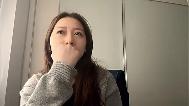 KirstenZaffina online show from March 4, 1:07 pm