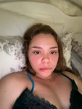 Kitty2490 online show from April 16, 1:22 pm