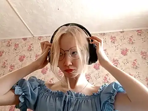 SoniqBliss online show from February 27, 7:19 am