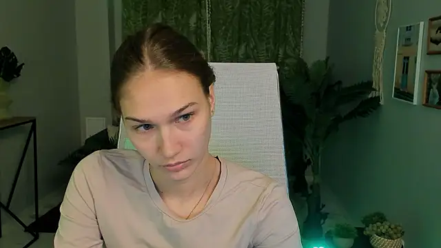 Sweet Emilya online show from March 2, 10:59 pm