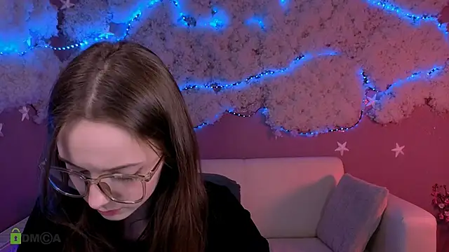 chloe ley online show from March 23, 1:17 pm