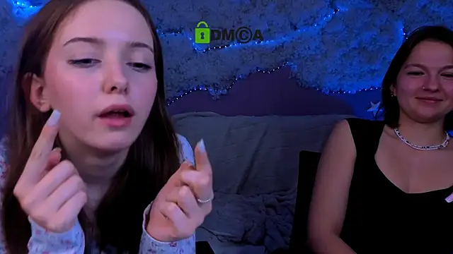 chloe ley online show from June 9, 1:38 am