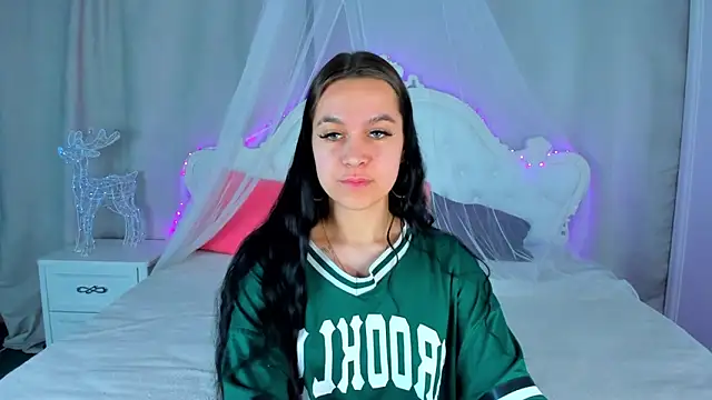 AishaTempt online show from June 6, 8:31 am