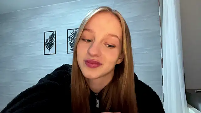 Anika Socutehe online show from April 10, 11:22 pm