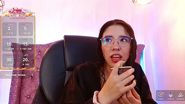 Amara Davis1 online show from March 11, 5:11 am