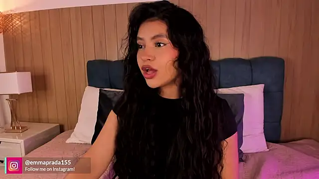 missprada  online show from April 7, 11:56 am