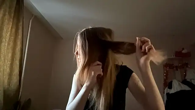 LeomaJee online show from March 23, 2:12 pm