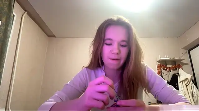 LeomaJee online show from April 15, 6:52 pm