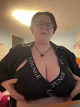 I amArquette online show from March 5, 9:43 pm