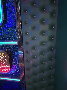  HanHan  online show from April 2, 3:53 pm