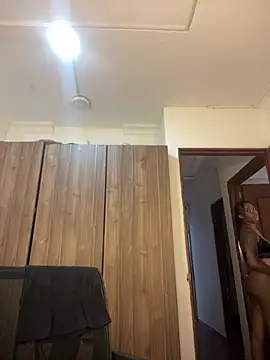 Emi rousse online show from June 3, 4:13 am