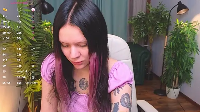 kittenlolla online show from April 1, 5:41 am