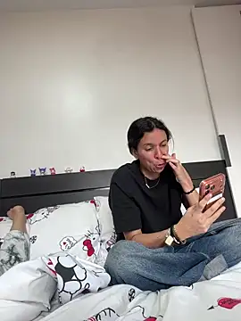 Genblan online show from April 7, 2:08 pm