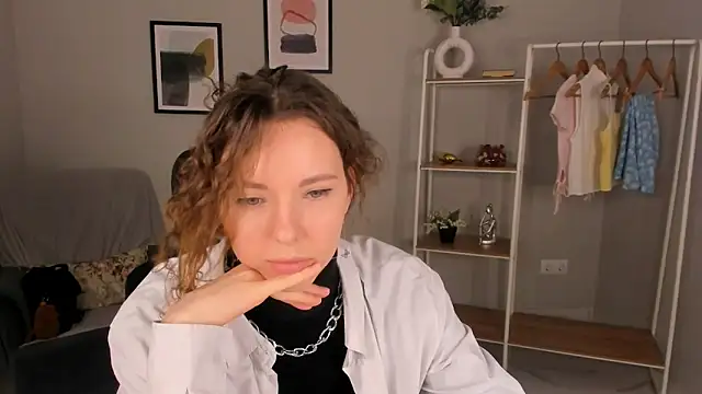 Keily Nimmnez online show from March 12, 9:56 am