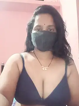 Miss-Dolly07 online show from August 4, 5:30 pm