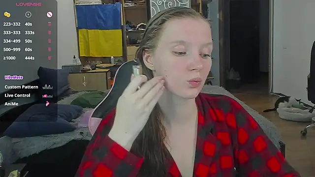 Mary Blu online show from December 4, 1:24 pm