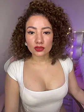 BlossomNicol online show from July 31, 2:18 pm