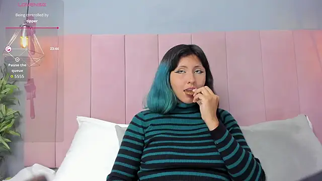 KleoLennox online show from April 8, 2:08 pm