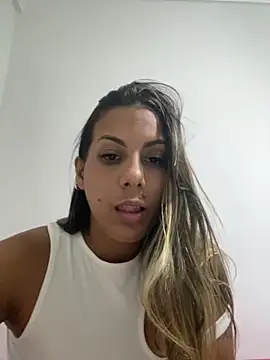 kifanyy online show from April 18, 3:53 am