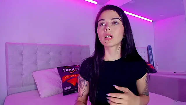 Vanessa cruz 18 online show from March 24, 9:20 pm