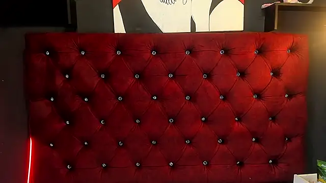 Sarah  Moonx online show from April 16, 9:39 pm