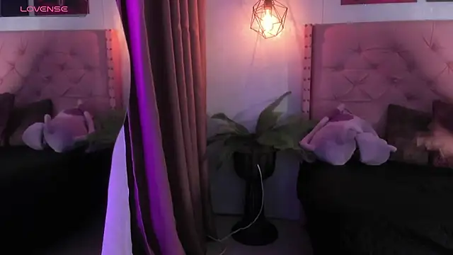 mia  star1 online show from April 8, 7:49 pm