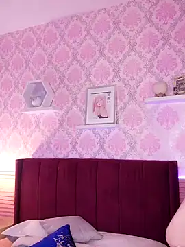 Jade rous online show from April 13, 11:33 am