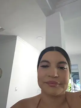 Pretty Julieta online show from April 11, 9:07 pm