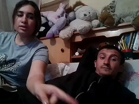 Sexy Couple 123 online show from March 14, 12:06 pm