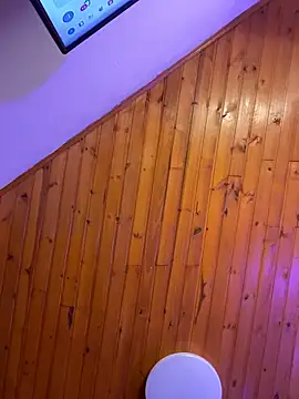 Issa pinkk online show from March 26, 8:21 pm