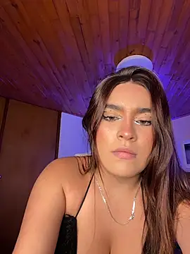 Issa pinkk online show from March 24, 7:41 pm