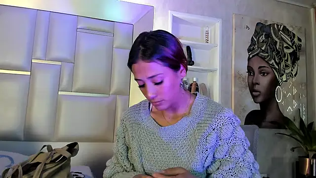 ZoeTaylorl online show from April 20, 12:08 pm