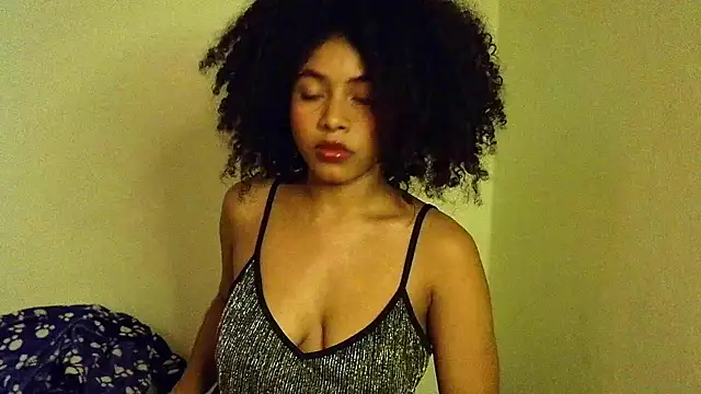 Larita curly online show from April 9, 8:58 pm