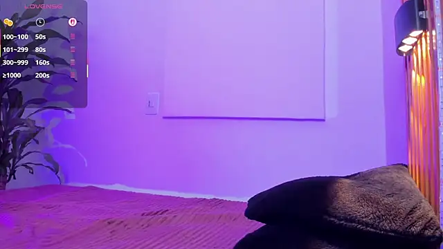 BellaRomano online show from April 14, 11:43 am