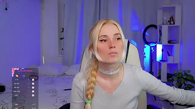 Myfeet inyourmouth online show from April 8, 5:59 pm